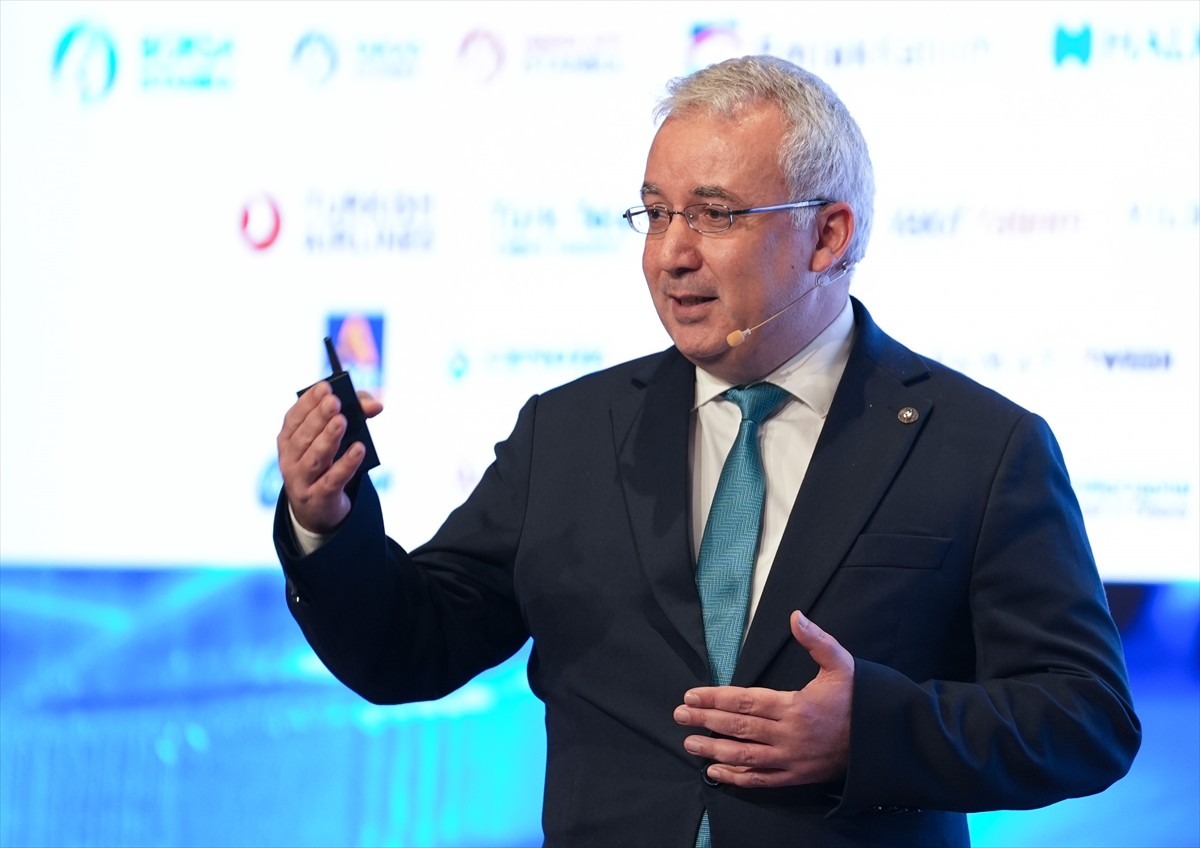 Borsa İstanbul AŞ Genel Müdürü Korkmaz Ergun, Finansın Geleceği Zirvesi'ne katılarak konuşma...