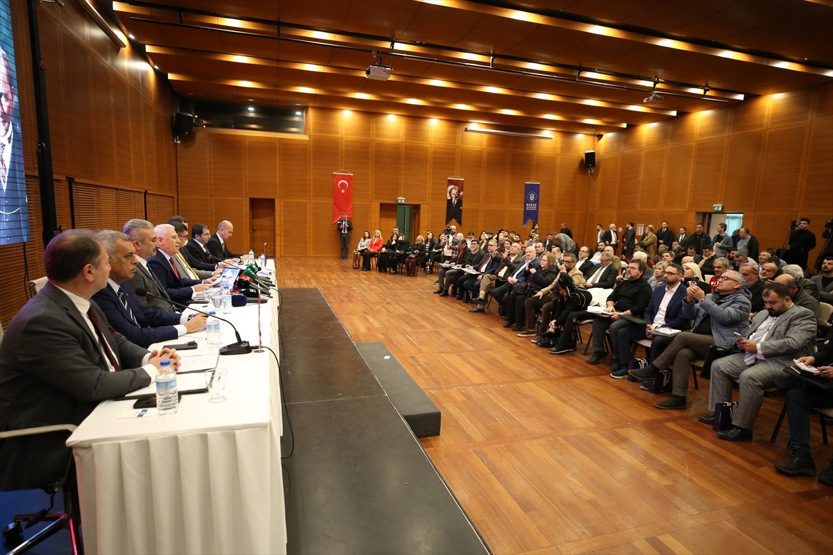 Bursa Büyükşehir Belediye Başkanı Mustafa Bozbey, Merinos Atatürk Kongre ve Kültür Merkezi'nde...