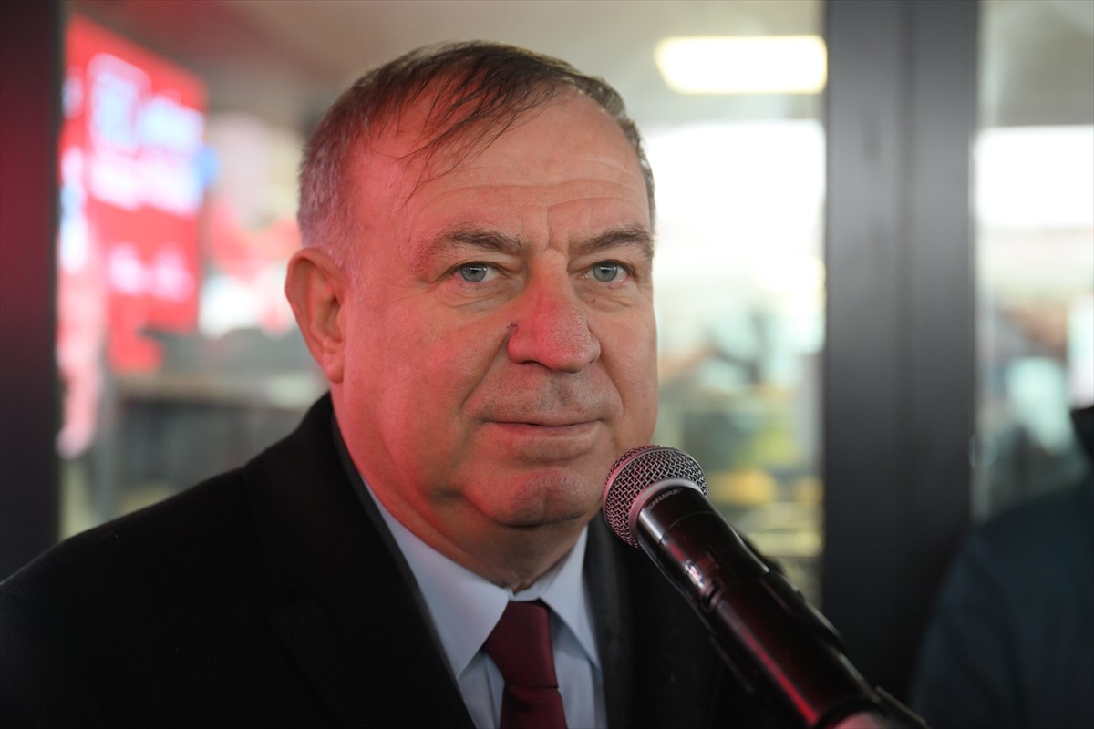 CHP Genel Başkan Yardımcısı Gökan Zeybek, Edirne Kent Lokantası'nın açılışına iştirak etti. Zeybek...