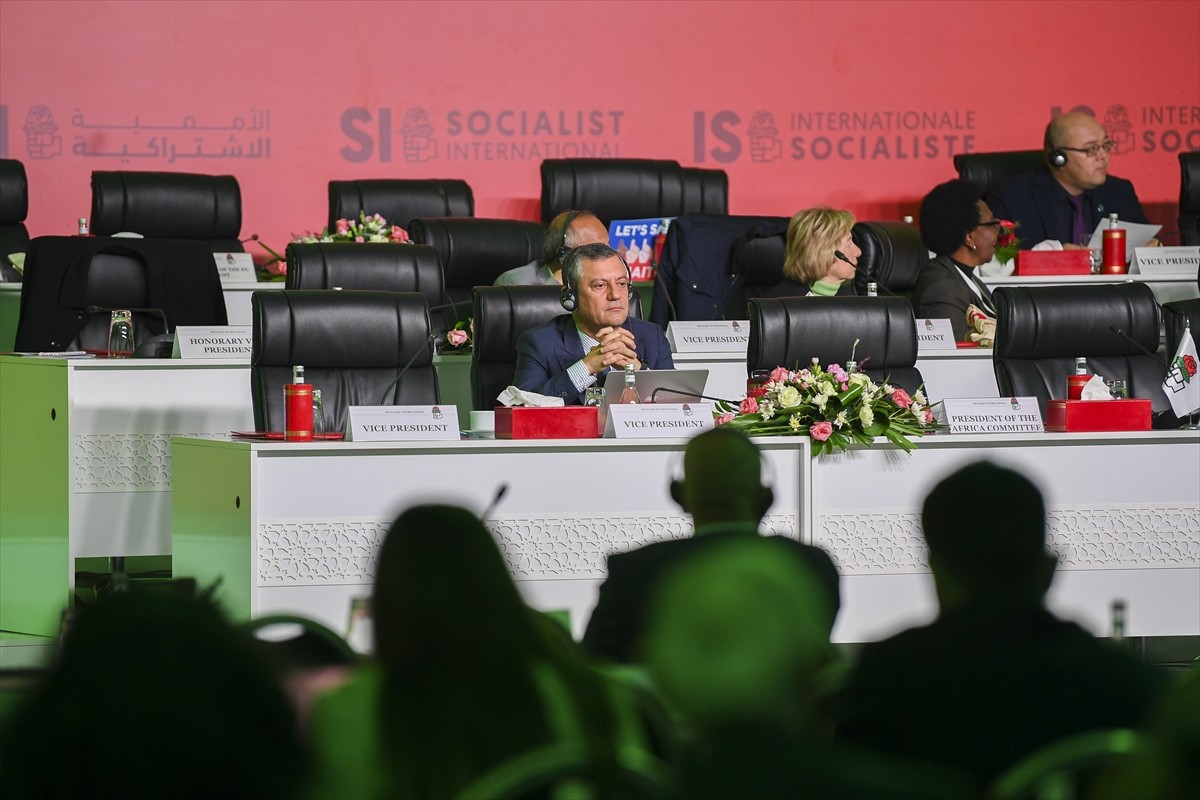 CHP Genel Başkanı Özgür Özel, Fas'ın başkenti Rabat'ta düzenlenen Sosyalist Enternasyonal Konsey...