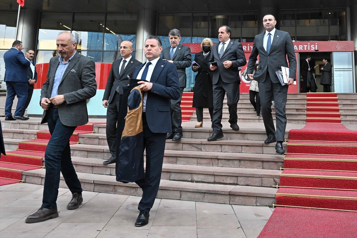 CHP TBMM kapalı grup toplantısı, Genel Başkan Özgür Özel başkanlığında yapıldı. CHP Genel...