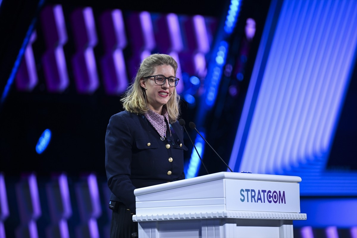 Cumhurbaşkanlığı İletişim Başkanlığınca, "İletişimde Yapay Zeka: Eğilimler, Tuzaklar ve Dönüşüm"...