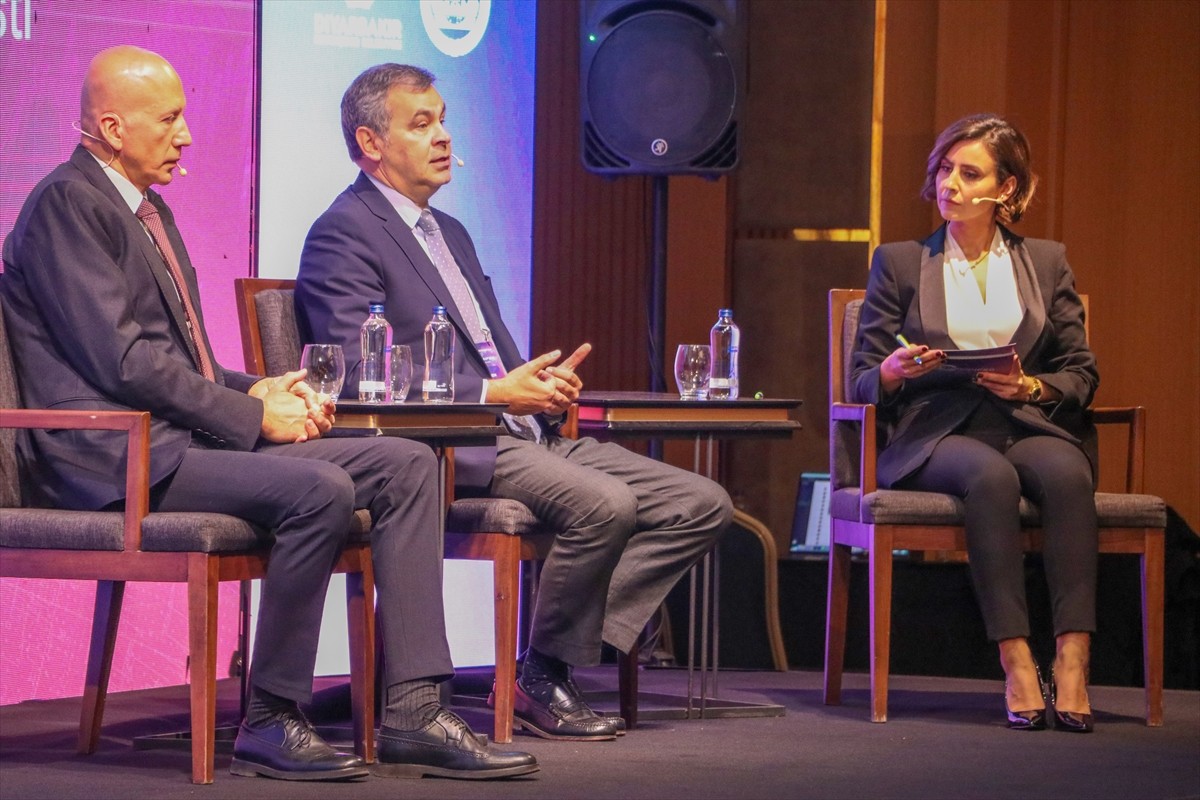 Diyarbakır'da "Türk İş Dünyası Konfederasyonu (TÜRKONFED) 20. Yıl Zirvesi"...