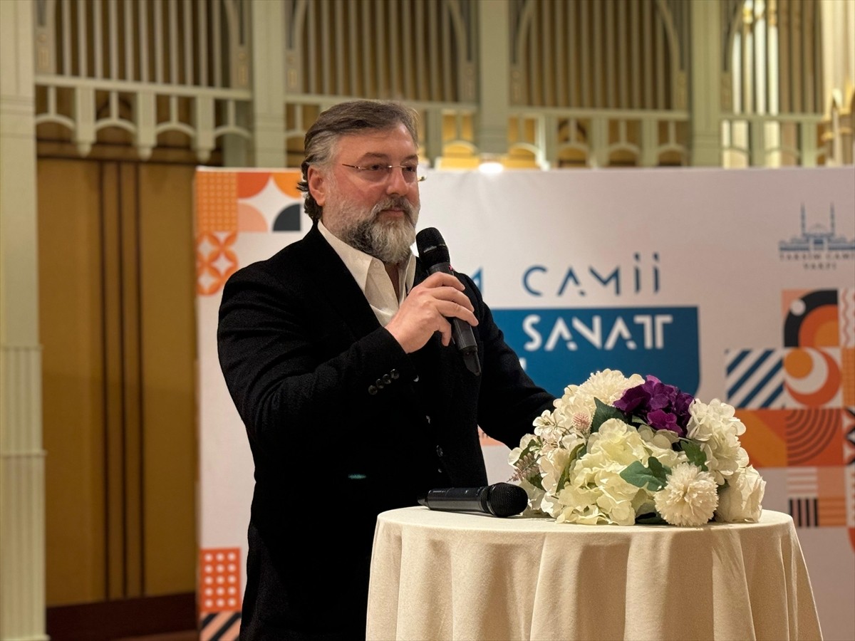 Dünya Dergiler Birliği tarafından düzenlenen "15. Dergi Günleri" Taksim Camii Kültür Sanat...