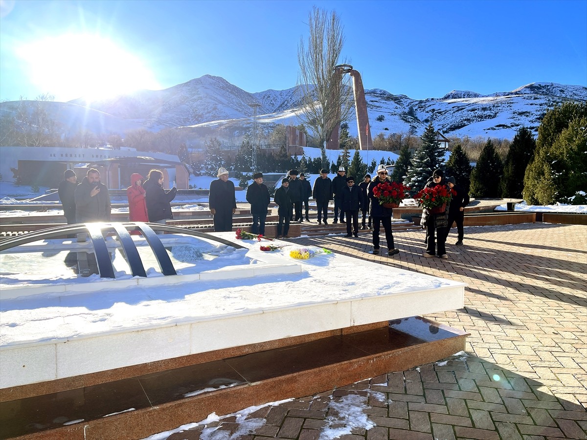 Dünyaca ünlü Kırgız yazar, devlet adamı, diplomat ve siyasetçi Cengiz Aytmatov, doğumunun 96'ncı...