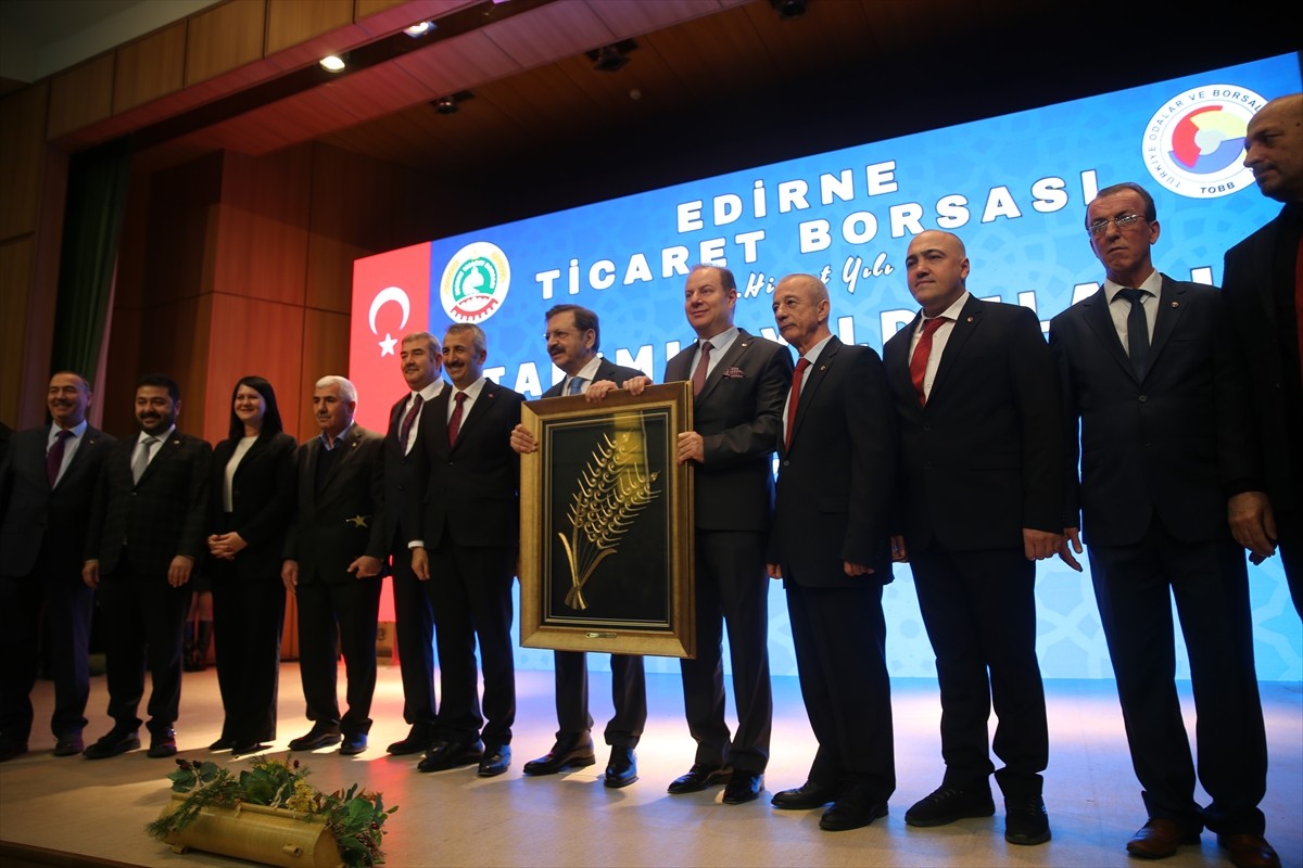 Edirne Ticaret Borsası (ETB) "Tarımın Yıldızları Ödülleri" törenle sahiplerine verildi. Törene...