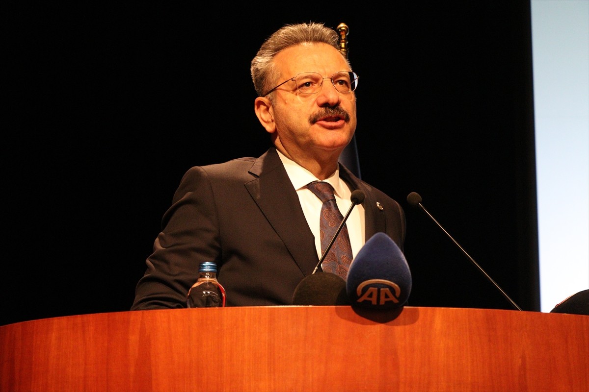 Eskişehir Valiliği himayesinde Anadolu Üniversitesi katkılarıyla hazırlanan, işitme engellilerin...