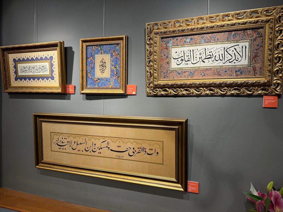 Hattat Hasan Çelebi ve Muhammet Mağ'ın eserlerinden oluşan "Kadim Şehrin Sanatkarları" sergisi...