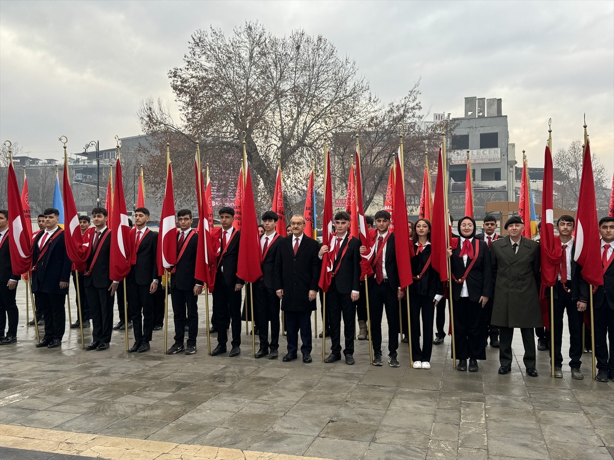 İkinci Cumhurbaşkanı İsmet İnönü, vefatının 51. yılında memleketi Malatya'da düzenlenen törenle...