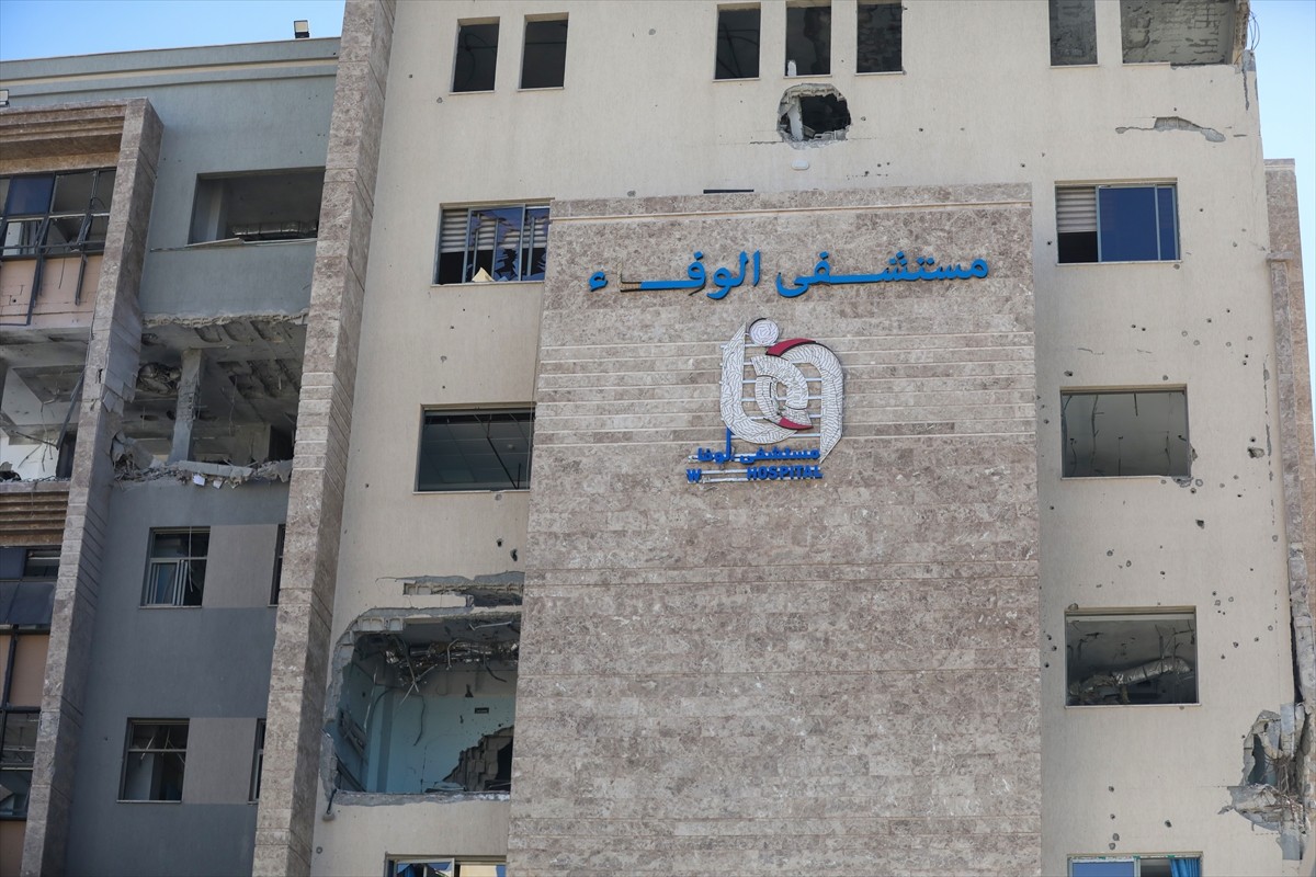 İsrail ordusu, Gazze kenti güneyindeki Zehra bölgesinde bulunan ve yaşlılar için rehabilitasyon...