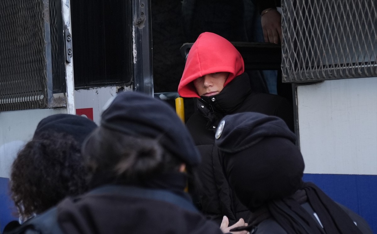 İstanbul'da, bebek acil hastalarını önceden anlaştıkları özel hastanelerin yenidoğan ünitelerine...