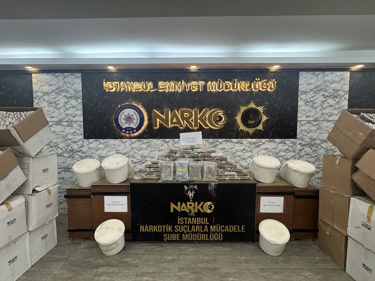 İstanbul'da düzenlenen ve 8 şüphelinin tutuklandığı "Narkokapan-2" operasyonun detaylarına...