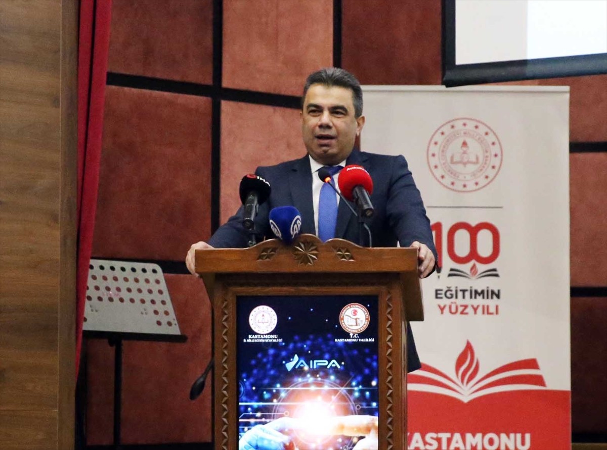 Kastamonu'da hayata geçirilen "Dijitale Yön Verecek Gençlik" projesinin açılışı yapıldı. Valilik...