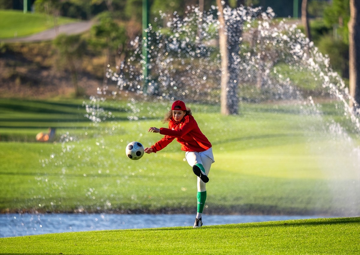 Macaristan Futgolf Federasyonu Başkanı David Vörös, Antalya'da yapılan Avrupa Şampiyonası'nda...