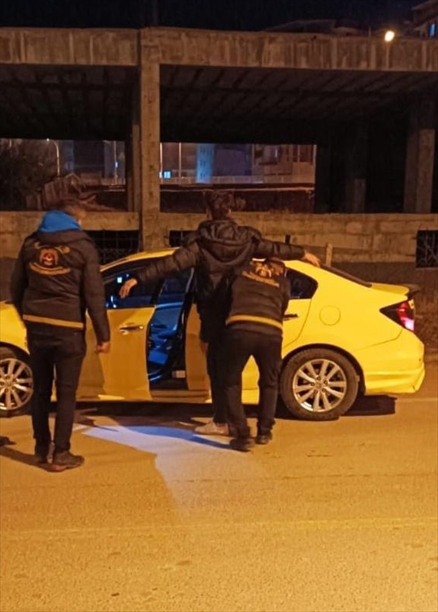 Malatya'da düzenlenen uyuşturucu operasyonunda 11 zanlı gözaltına alındı.