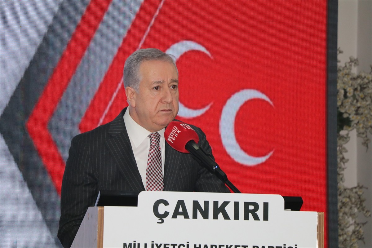 MHP Genel Başkan Yardımcısı Sadir Durmaz, kentteki bir restoranda düzenlenen Çankırı, Bartın...