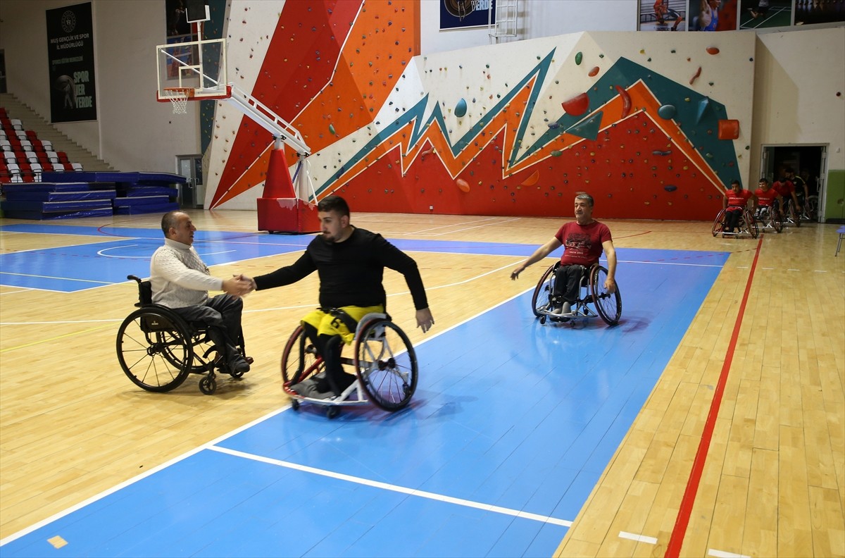 Muş'ta yaşayan bedensel engelli Bedri Korkmaz, "Engellinin sporla ne işi olur?" diyenlere...