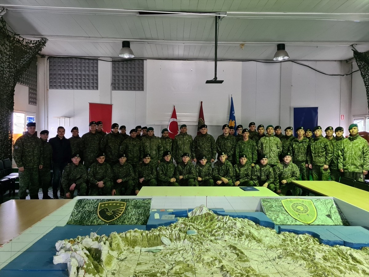 NATO'nun Kosova'daki Barış Gücü (KFOR) bünyesinde görev yapan Türk Temsil Heyeti Başkanlığınca...