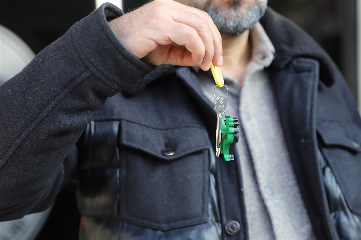 Nesine 3. Ligi 4. Grup'ta mücadele eden Denizlispor'da, iki kez ertelenen olağanüstü kongre ve...