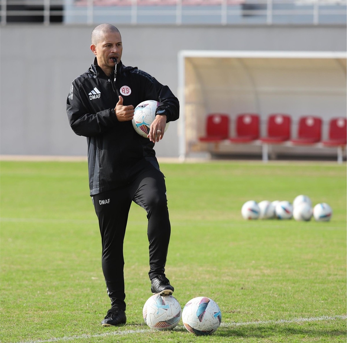 Onvo Antalyaspor, Trendyol Süper Lig'in 16. haftasında Bellona Kayserispor ile oynayacağı maçın...