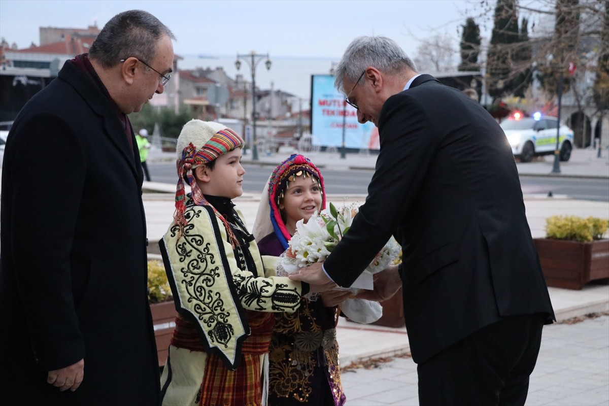 Sağlık Bakanı Kemal Memişoğlu (sağda), Tekirdağ'daki temasları kapsamında valiliği ziyaret etti....