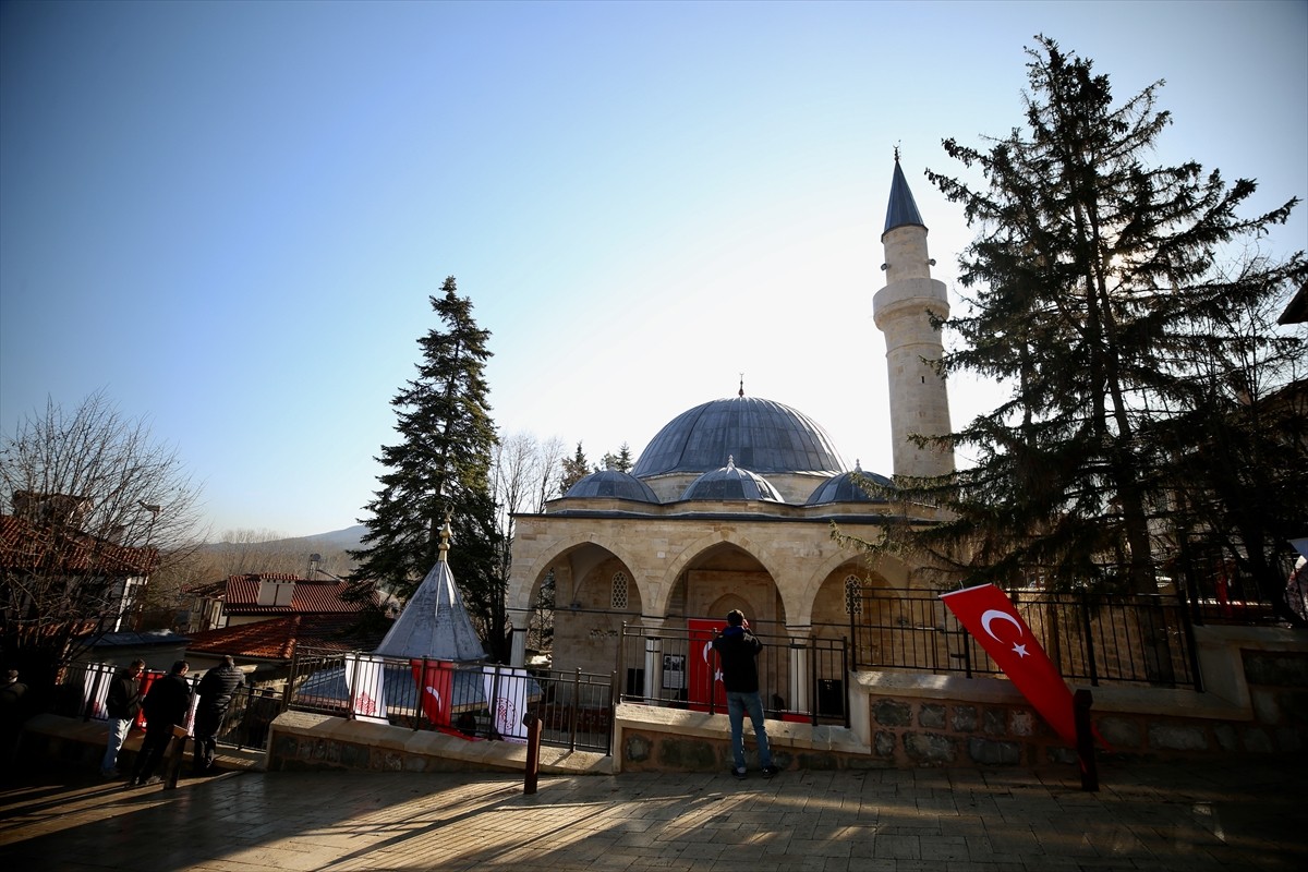 Sakarya'nın Taraklı ilçesinde restorasyonu tamamlanan tarihi Yunus Paşa Camisi yeniden ibadete...