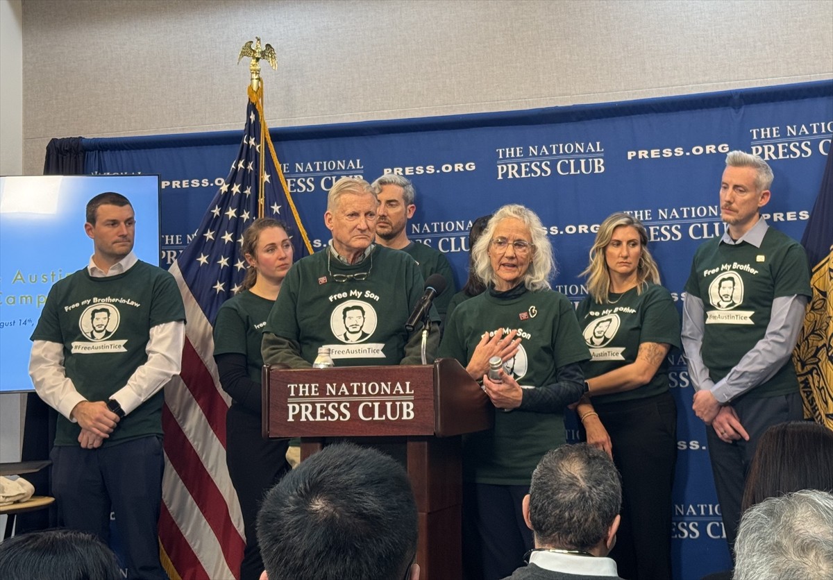 Suriye'de 2012 yılında kimliği belirsiz bir grup tarafından kaçırılan Amerikalı gazeteci Austin...