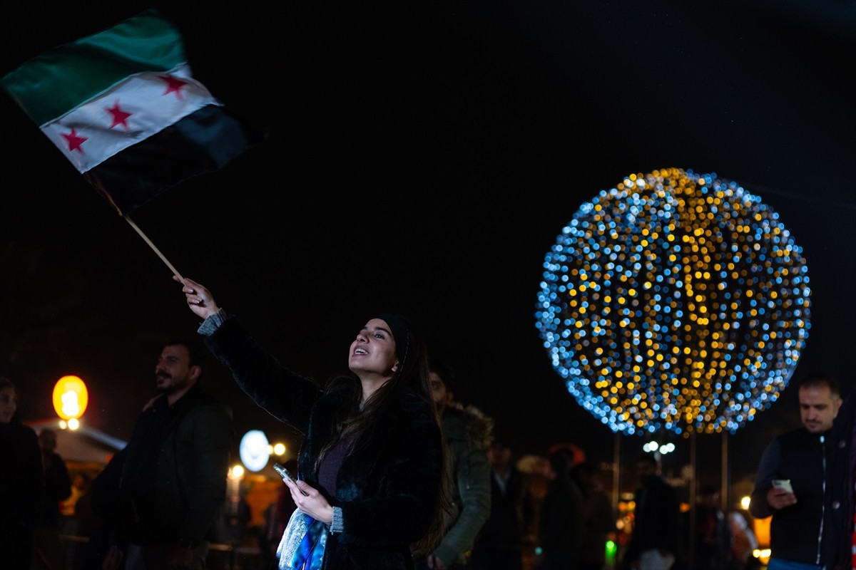 Suriye'de rejimin devrilmesinin ardından ülkedeki Hristiyanlar, başkent Şam'da Noel hazırlıkları...
