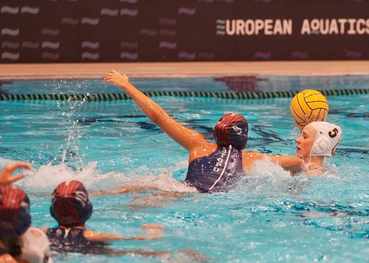 Sutopu Kadınlar Challenger Kupası 2. eleme turu A Grubu'nda Galatasaray Zena ile İzmir Büyükşehir...