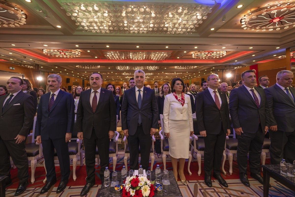 Ticaret Bakanı Ömer Bolat, Ankara Sheraton Otel'de gerçekleştirilen "İKAZ-İklimsel Kalkınma...