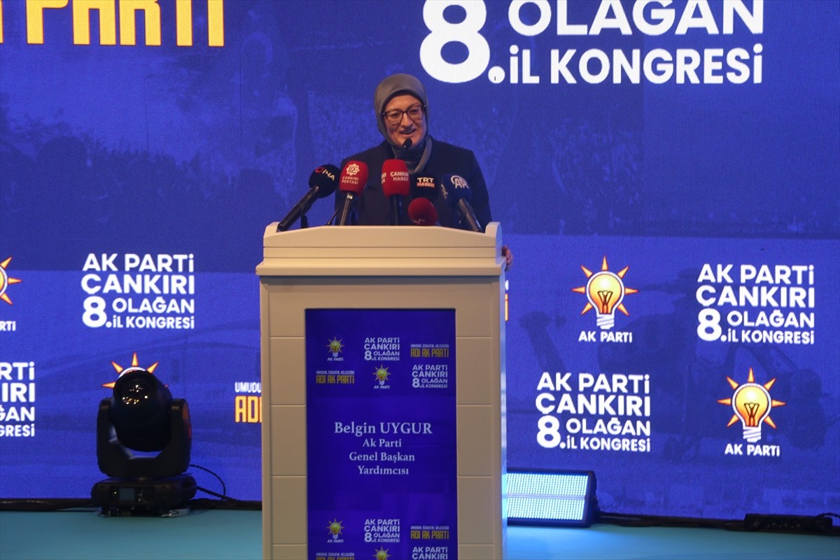 Ticaret Bakanı Ömer Bolat, Hasan Fehmi Gökşen Spor Salonu'nda düzenlenen AK Parti Çankırı 8....
