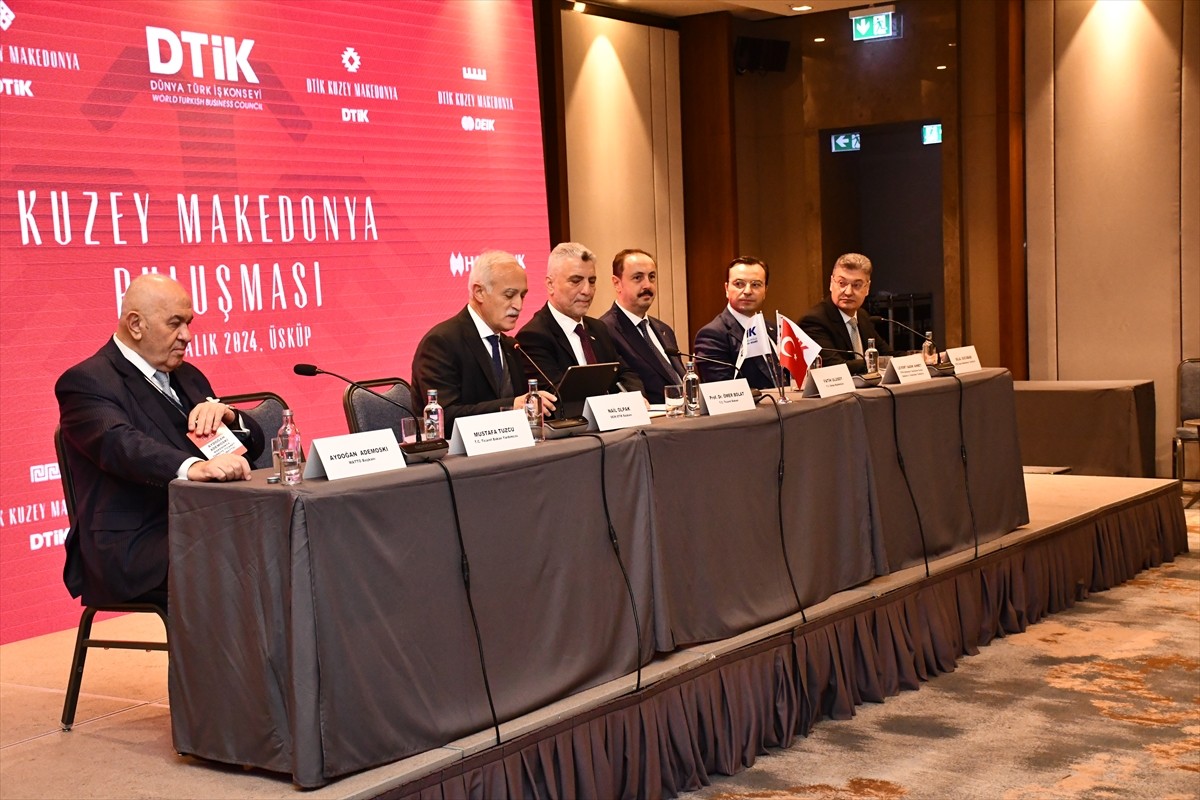 Ticaret Bakanı Ömer Bolat (sol 3), Dünya Türk İş Konseyi (DTİK) Kuzey Makedonya toplantısına...