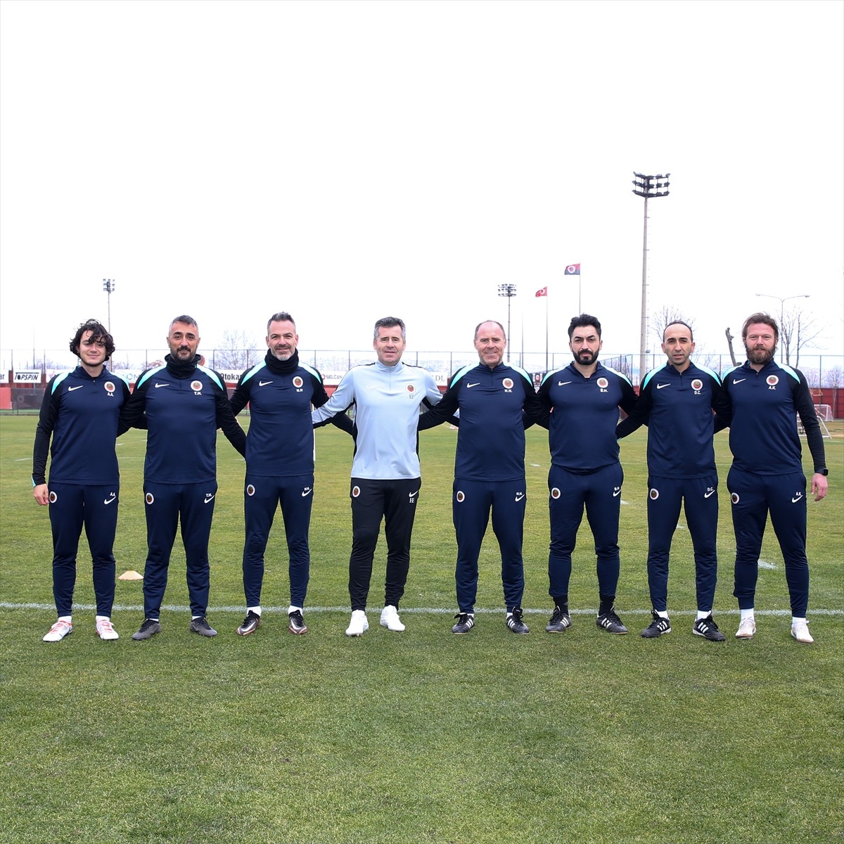 Trendyol 1. Lig ekiplerinden Gençlerbirliği'nde göreve getirilen teknik direktör Hüseyin...