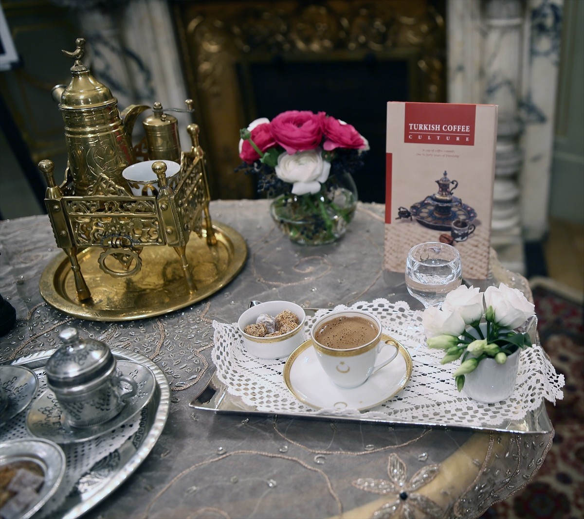 Türkiye'nin Viyana Büyükelçiliğinde düzenlenen programda, Dünya Türk Kahvesi Günü dolayısıyla...