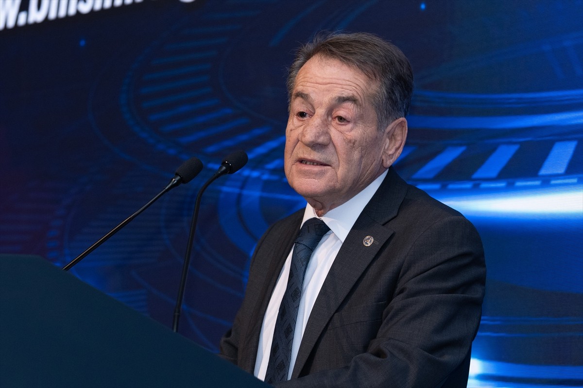 Türkiye Bilişim Derneği (TBD) tarafından düzenlenen "41. Ulusal Bilişim Kurultayı", "Dijital...