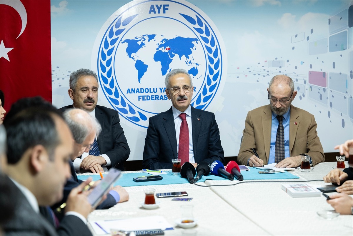 Ulaştırma ve Altyapı Bakanı Abdulkadir Uraloğlu, Anadolu Yayıncılar Federasyonu'nun programı...