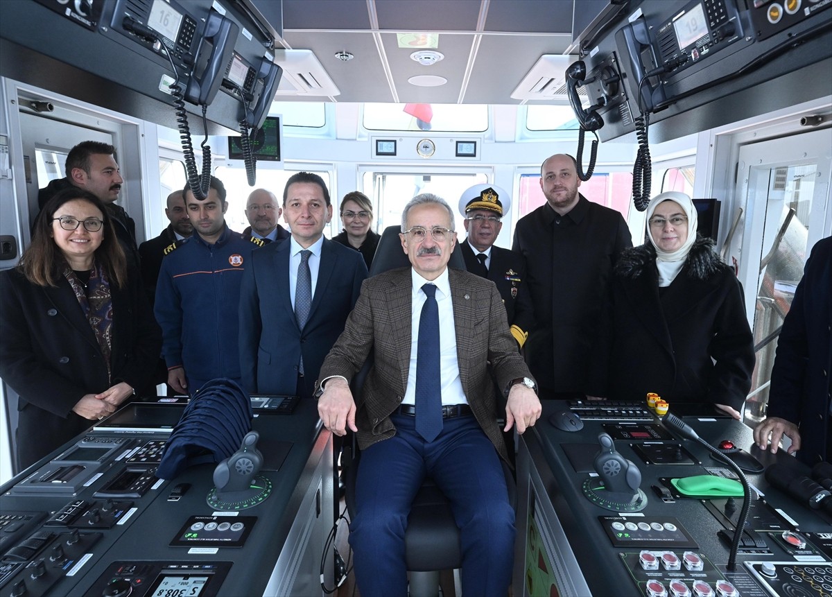 Ulaştırma ve Altyapı Bakanı Abdulkadir Uraloğlu, SANMAR Tersanesi'nde düzenlenen "Kurtarma 19-20...