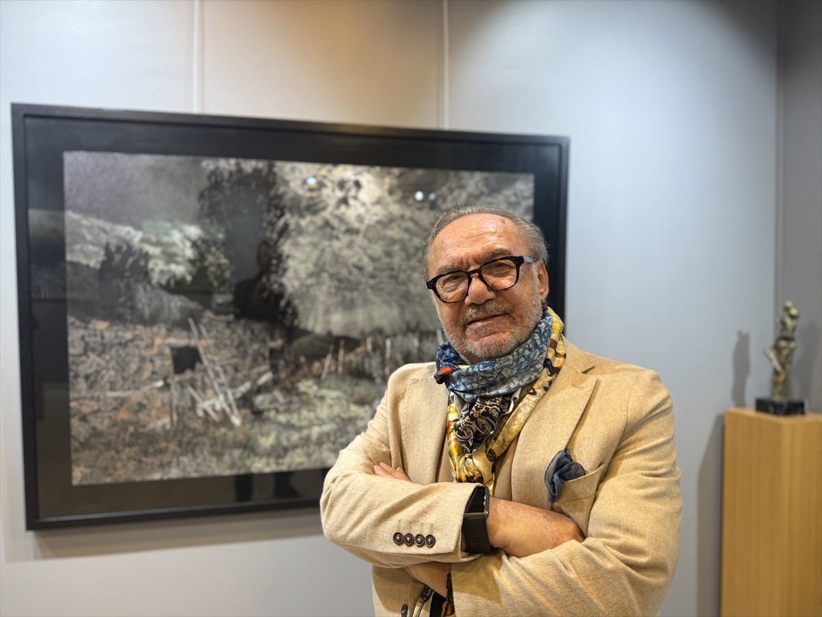 Ünlü ressam Yalçın Gökçebağ adına düzenlenen, serbest temalı resimlerin yarıştığı "Yalçın Gökçebağ...