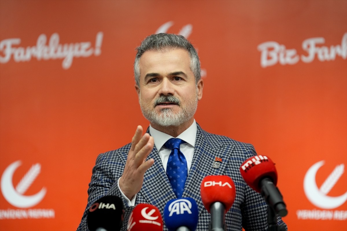 Yeniden Refah Partisi Genel Başkan Yardımcısı Suat Kılıç, partisinin genel merkezindeki Merkez...