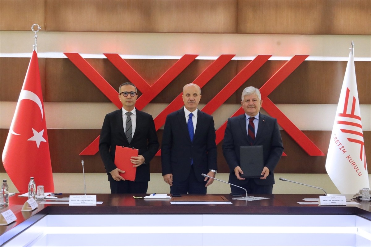Yükseköğretim Kurulu himayesinde Sağlık Bilimleri Üniversitesi ve Yunus Emre Enstitüsü arasında iş...