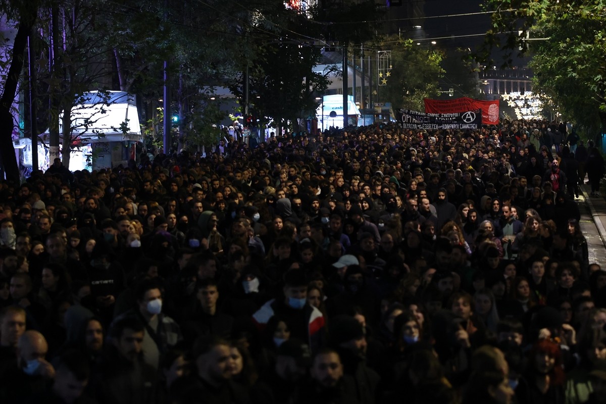 Yunanistan'ın başkenti Atina'da 2008'de polis kurşunuyla 15 yaşındayken öldürülen Aleksis...