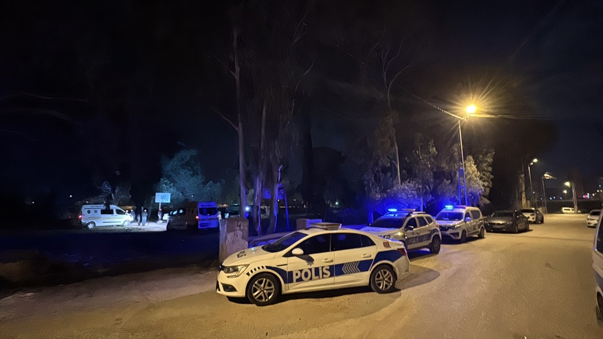 Adana'da iki grup arasındaki silahlı kavgada 2 kardeş hayatını kaybetti, 1 kişi ağır...