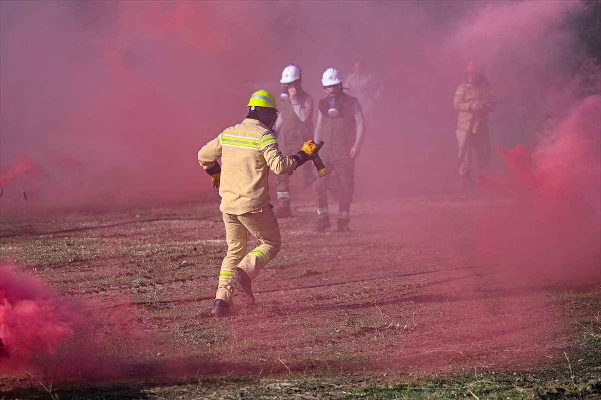 Adana Orman Bölge Müdürlüğünce ilk kez düzenlenen "Ormancılık Olimpiyatları" yarışmalarla devam...
