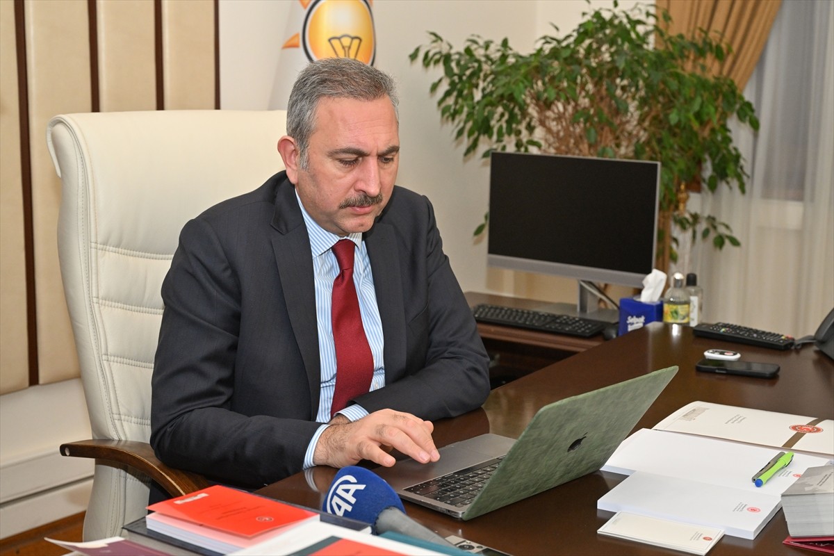 AK Parti Grup Başkanvekili Abdulhamit Gül, Anadolu Ajansının (AA) gözünden 2024'e damga vuran...