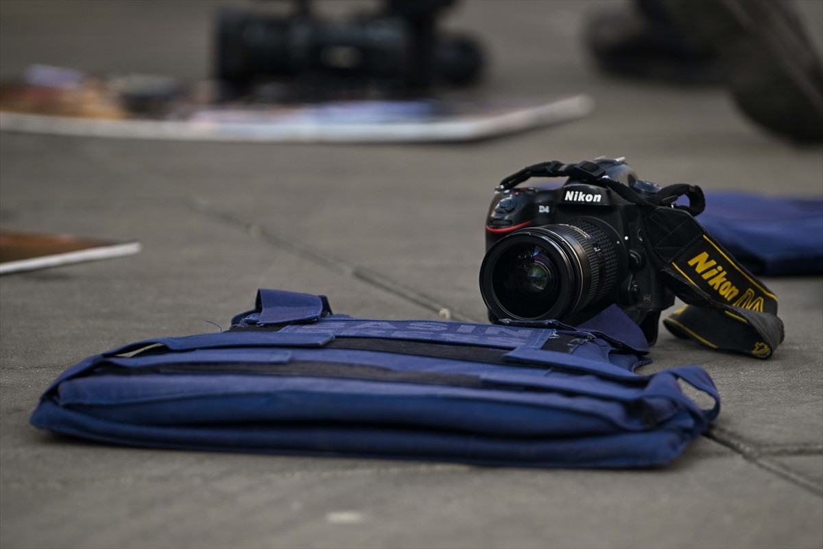 Ankara Filistin Dayanışma Platformu (ANFİDAP) üyeleri, 10 Ocak Çalışan Gazeteciler Günü'nde...