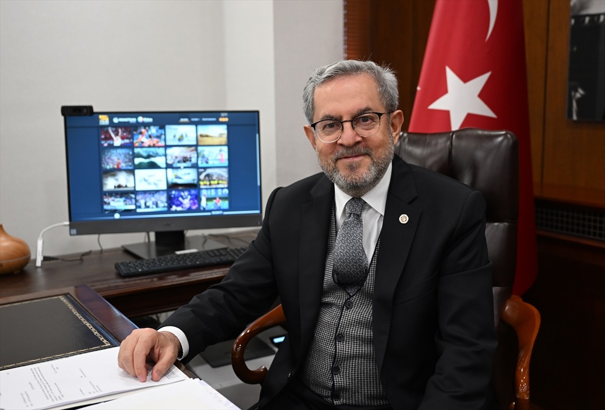 Ankara Üniversitesi Rektörü Prof. Dr. Necdet Ünüvar, Anadolu Ajansının (AA) gözünden 2024'e damga...
