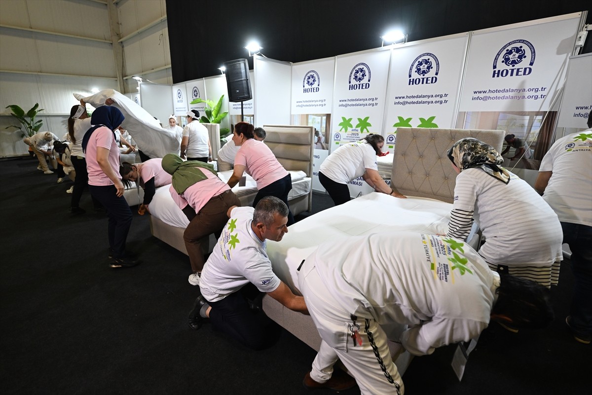 Antalya'da Hotel Kat Hizmetleri Eğitimi ve Dekorasyonu Derneği (HOTED) tarafından HOTED 10....