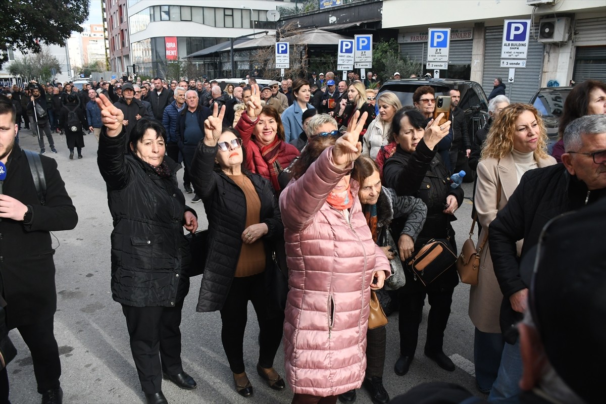 Arnavutluk’un başkenti Tiran’da, yolsuzluk suçlamaları nedeniyle Aralık 2023'ten Kasım 2024'e...