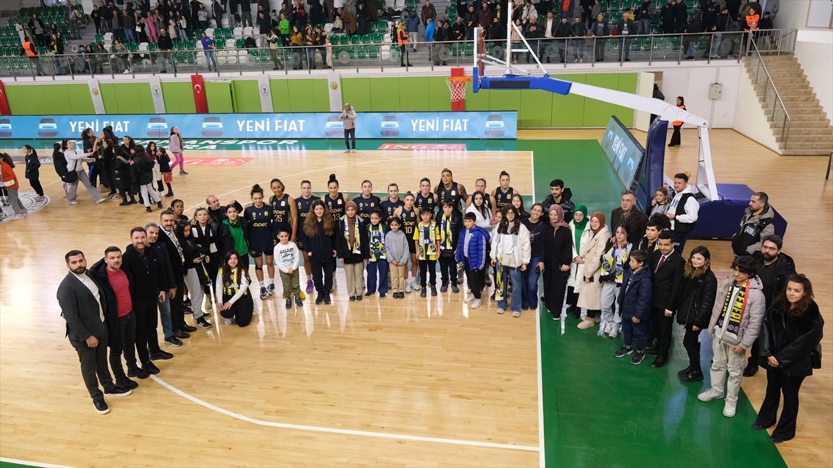 Birleşik Fenerbahçeliler Derneği (BİRFED), ING Kadınlar Basketbol Süper Ligi'nde oynanan OGM...