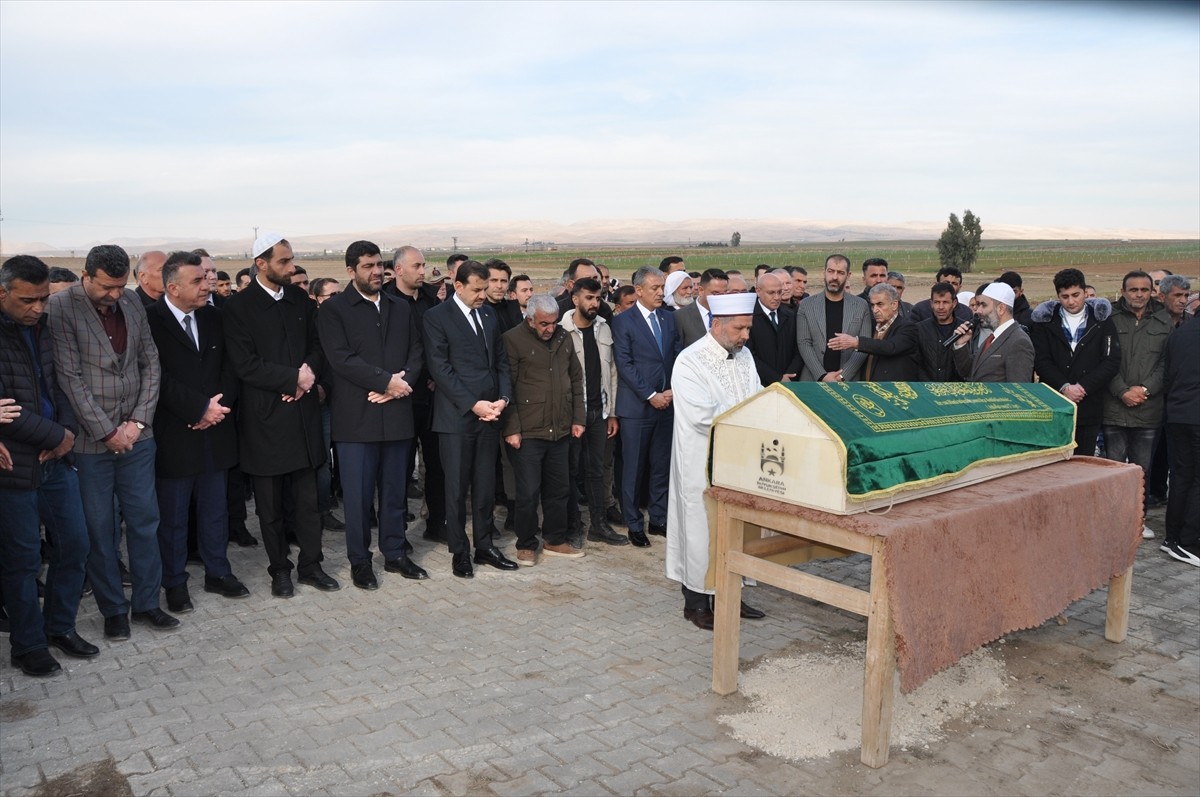 Bolu Kartalkaya Kayak Merkezi'ndeki otelde çıkan yangında hayatını kaybeden 24 yaşındaki Dilara...